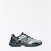 Asymmetrische Sport-Details – Sneaker Asymmetrische Sport-Details – Sneaker