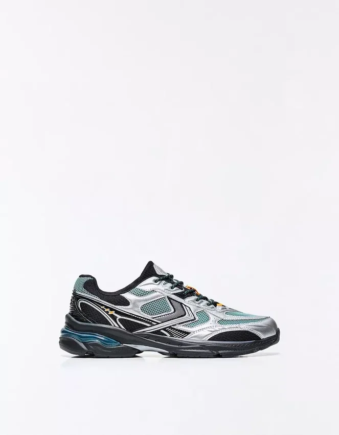 Asymmetrische Sport-Details – Sneaker Asymmetrische Sport-Details – Sneaker