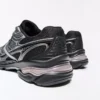 Asymmetrische Sport-Details – Sneaker Asymmetrische Sport-Details – Sneaker
