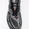 Asymmetrische Sport-Details – Sneaker Asymmetrische Sport-Details – Sneaker