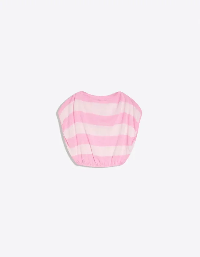 Asymmetrischer gestreifter Pullover Asymmetrischer gestreifter Pullover