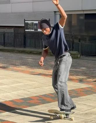 Ausgestellte Baggy-Jeans