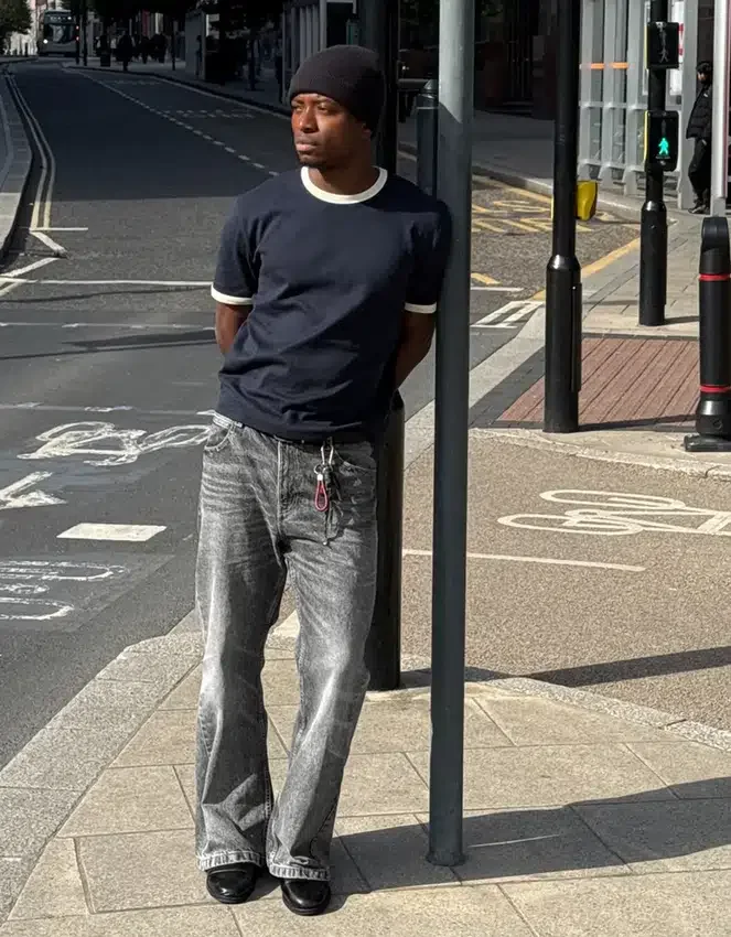 Ausgestellte Baggy-Jeans Ausgestellte Baggy-Jeans