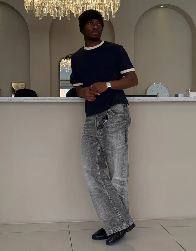 Ausgestellte Baggy-Jeans Ausgestellte Baggy-Jeans