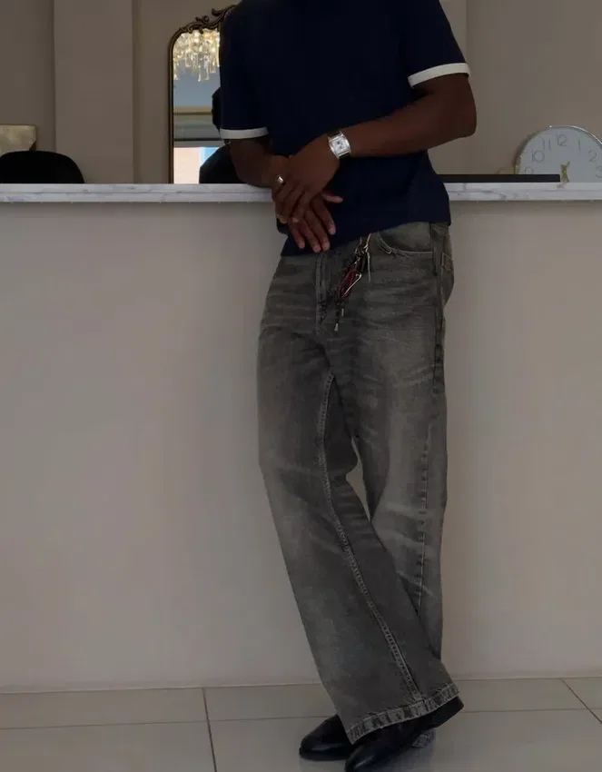 Ausgestellte Baggy-Jeans Ausgestellte Baggy-Jeans