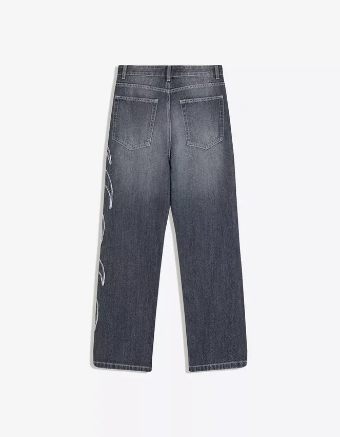 Baggy-Jeans mit Aufnäher Baggy-Jeans mit Aufnäher