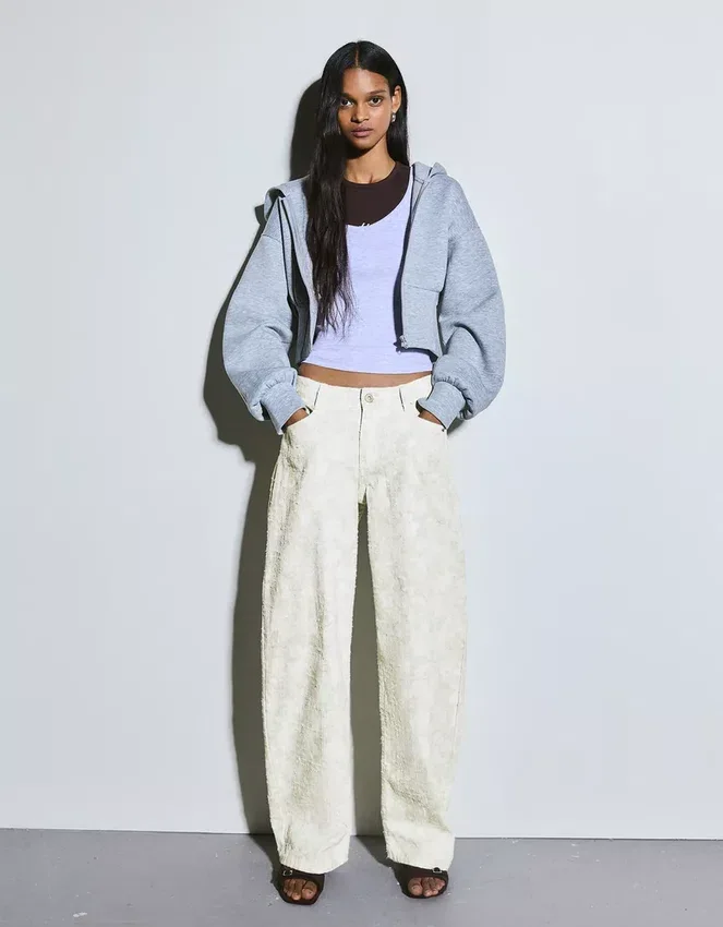 Baggy-Jeans mit niedrigem Bund und Barrel-Print – Hose Baggy-Jeans mit niedrigem Bund und Barrel-Print – Hose