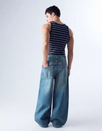 Baggy-Jeans mit Schnalle hinten – Jeans