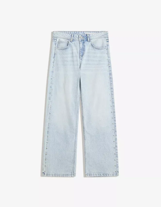 Baggy-Jeans mit Stern-Nieten – Hose Baggy-Jeans mit Stern-Nieten – Hose