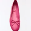 Ballerinas mit Schleife