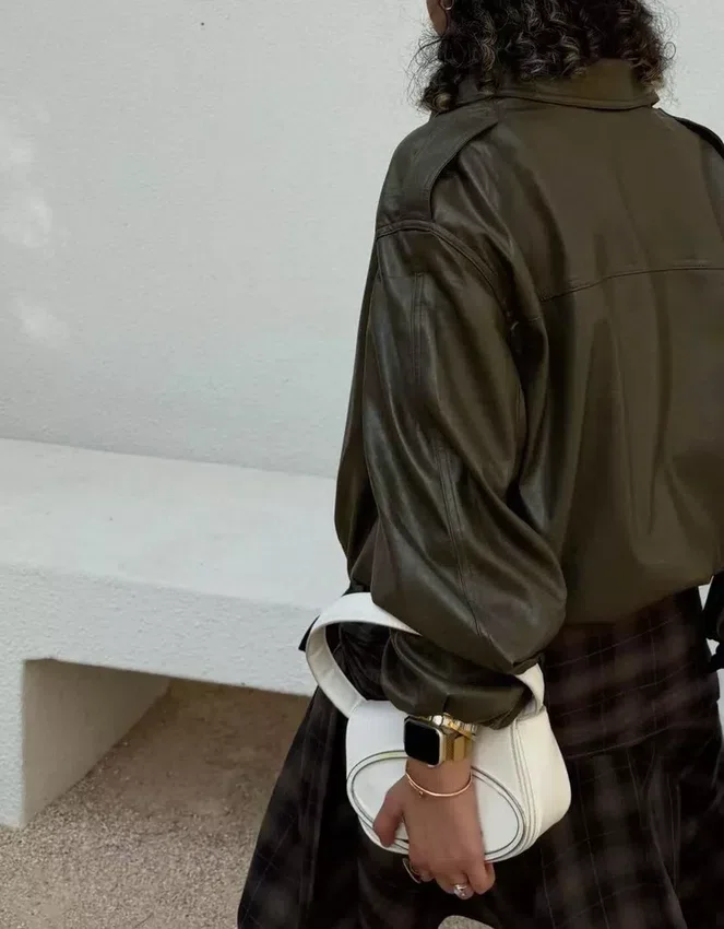 Ballonjacke aus Faux Leather Ballonjacke aus Faux Leather