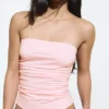 Bandeau-Top mit Rüschen – Kombinationserfolg % Bandeau-Top mit Rüschen – Kombinationserfolg %