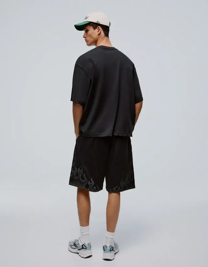 Bedruckte Bermudashorts aus Mesh Bedruckte Bermudashorts aus Mesh