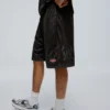 Bedruckte Bermudashorts aus Mesh Bedruckte Bermudashorts aus Mesh