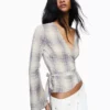 Bedruckte Crossover-Bluse Bedruckte Crossover-Bluse