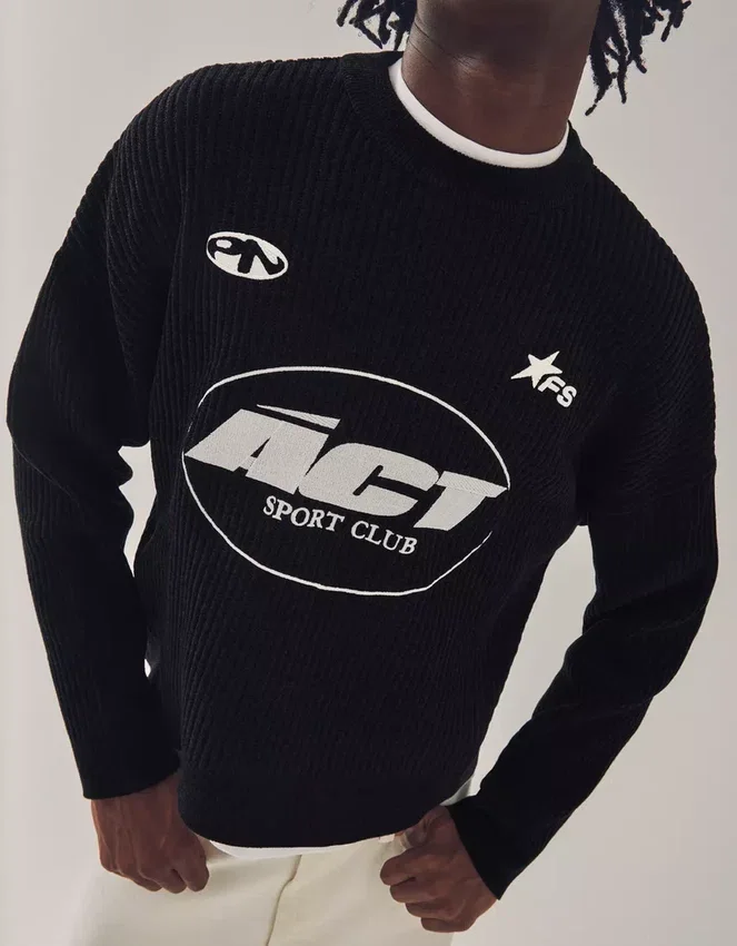 Bedruckter Chenille-Pullover mit Rundhalsausschnitt – Pullover und Strickjacken Bedruckter Chenille-Pullover mit Rundhalsausschnitt – Pullover und Strickjacken