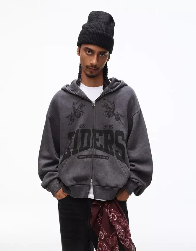 Bedruckter Hoodie in Boxy-Fit-Passform – Sweatshirts und Hoodies Bedruckter Hoodie in Boxy-Fit-Passform – Sweatshirts und Hoodies