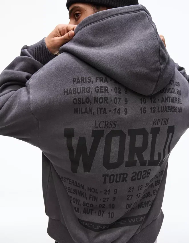Bedruckter Hoodie in Boxy-Fit-Passform – Sweatshirts und Hoodies Bedruckter Hoodie in Boxy-Fit-Passform – Sweatshirts und Hoodies