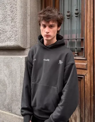 Bedruckter Hoodie – Sweatshirts und Hoodies