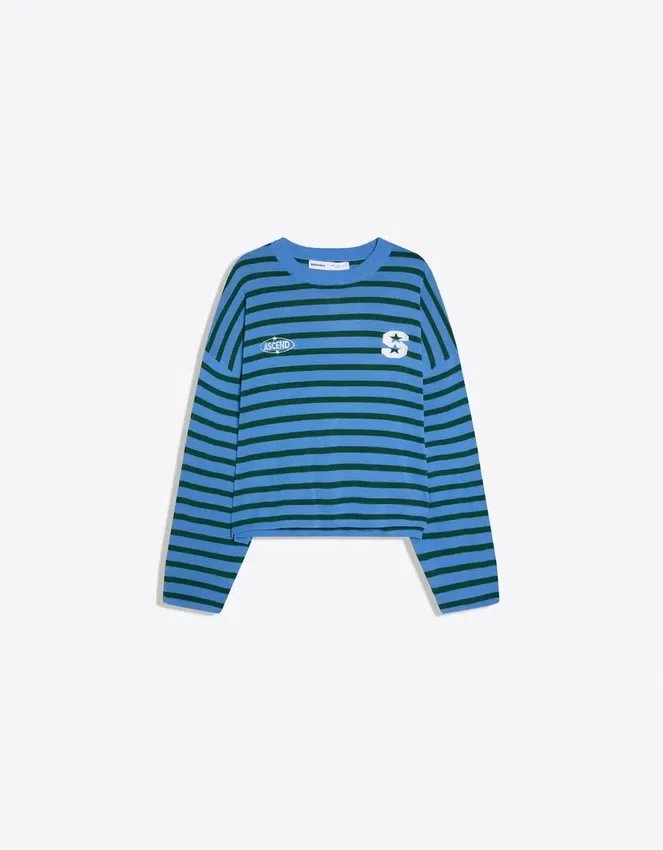 Bestickter, gestreifter Pullover in Boxy-Fit-Passform Bestickter, gestreifter Pullover in Boxy-Fit-Passform