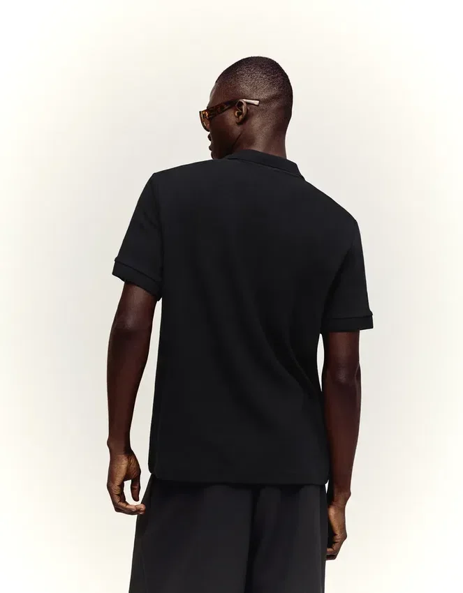 Besticktes Kurzarm-Poloshirt – T-Shirts und Poloshirts Besticktes Kurzarm-Poloshirt – T-Shirts und Poloshirts