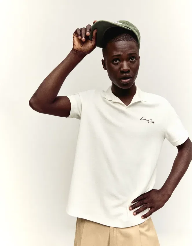 Besticktes Kurzarm-Poloshirt – T-Shirts und Poloshirts Besticktes Kurzarm-Poloshirt – T-Shirts und Poloshirts