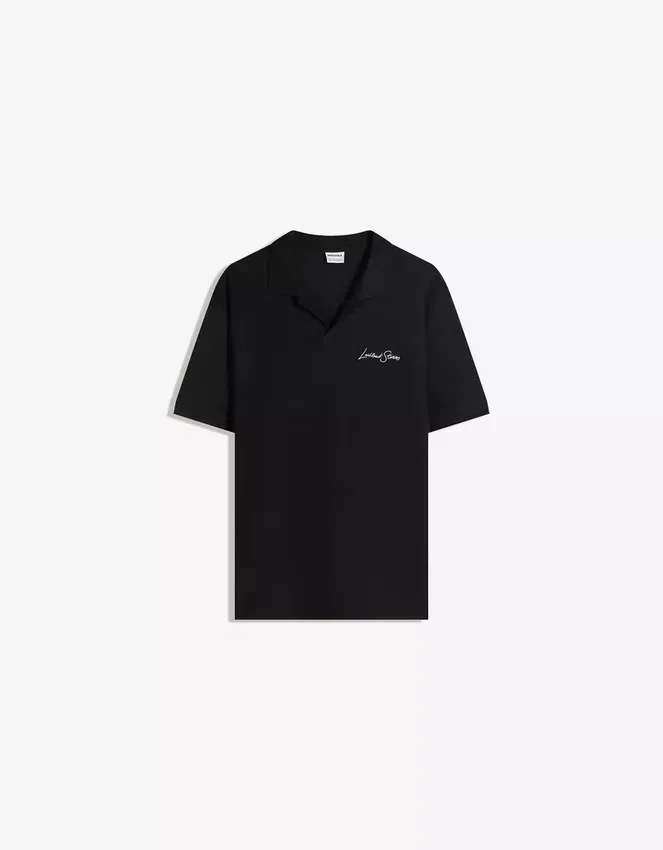Besticktes Kurzarm-Poloshirt – T-Shirts und Poloshirts Besticktes Kurzarm-Poloshirt – T-Shirts und Poloshirts