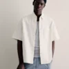 Besticktes Kurzarm-Shirt mit gerader Fit-Passform – Hemden – Herren Besticktes Kurzarm-Shirt mit gerader Fit-Passform – Hemden – Herren