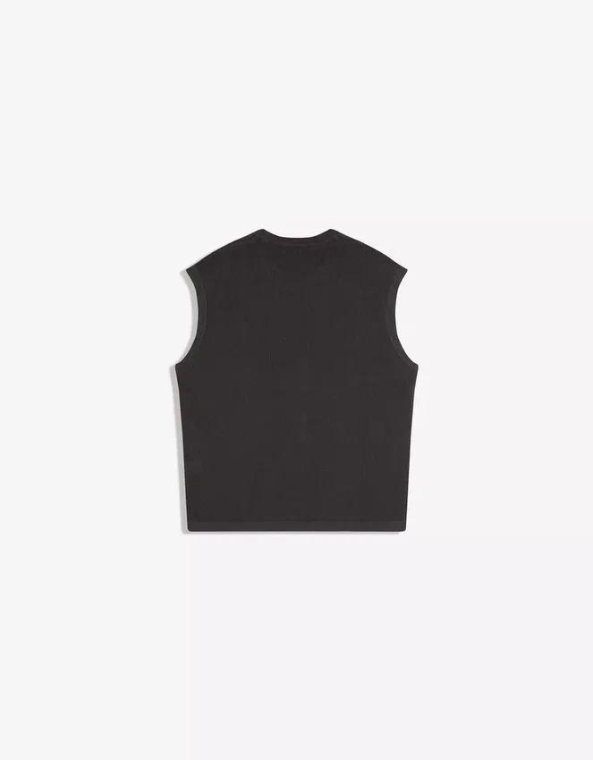 Besticktes, ärmelloses T-Shirt Besticktes, ärmelloses T-Shirt
