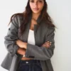 Blazer mit Abnähern am Rücken – Jacken und Trenchcoats Blazer mit Abnähern am Rücken – Jacken und Trenchcoats