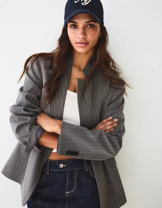 Blazer mit Abnähern am Rücken – Jacken und Trenchcoats Blazer mit Abnähern am Rücken – Jacken und Trenchcoats