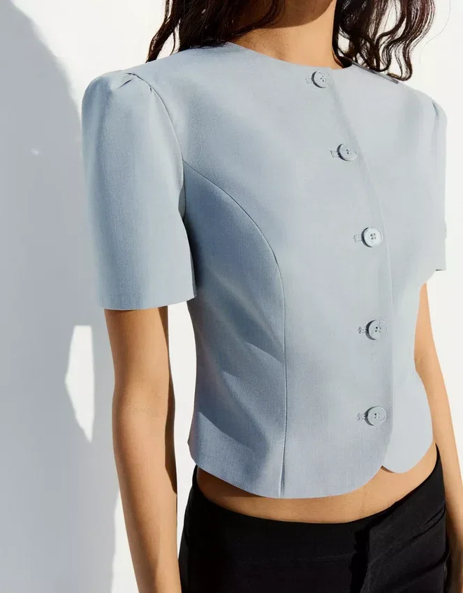 Blazer mit Puffärmeln und Shorts – Jacken und Trenchcoats Blazer mit Puffärmeln und Shorts – Jacken und Trenchcoats