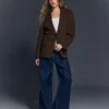 Blazer mit Schnalle am Rücken – Jacken und Trenchcoats Blazer mit Schnalle am Rücken – Jacken und Trenchcoats