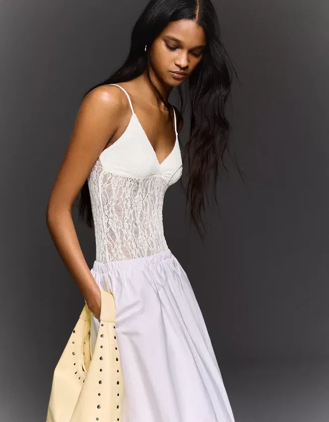Bodysuit mit Spitzen-Trägern Bodysuit mit Spitzen-Trägern
