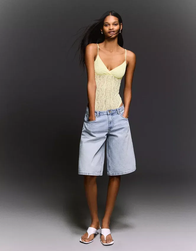Bodysuit mit Spitzen-Trägern Bodysuit mit Spitzen-Trägern