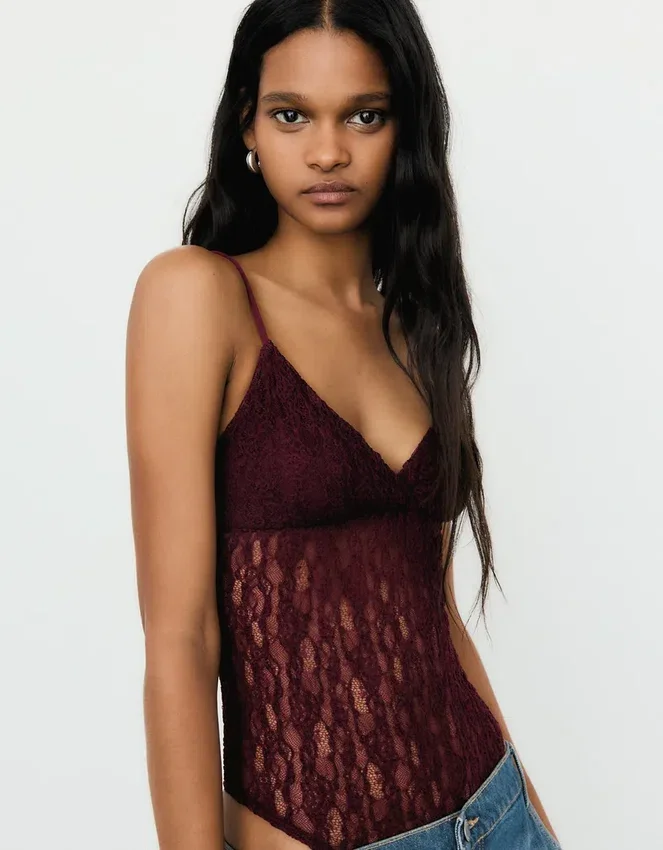 Bodysuit mit Spitzen-Trägern Bodysuit mit Spitzen-Trägern