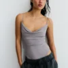 Bodysuit mit Trägern und Drapierung