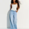 Bodysuit mit Trägern und Drapierung Bodysuit mit Trägern und Drapierung