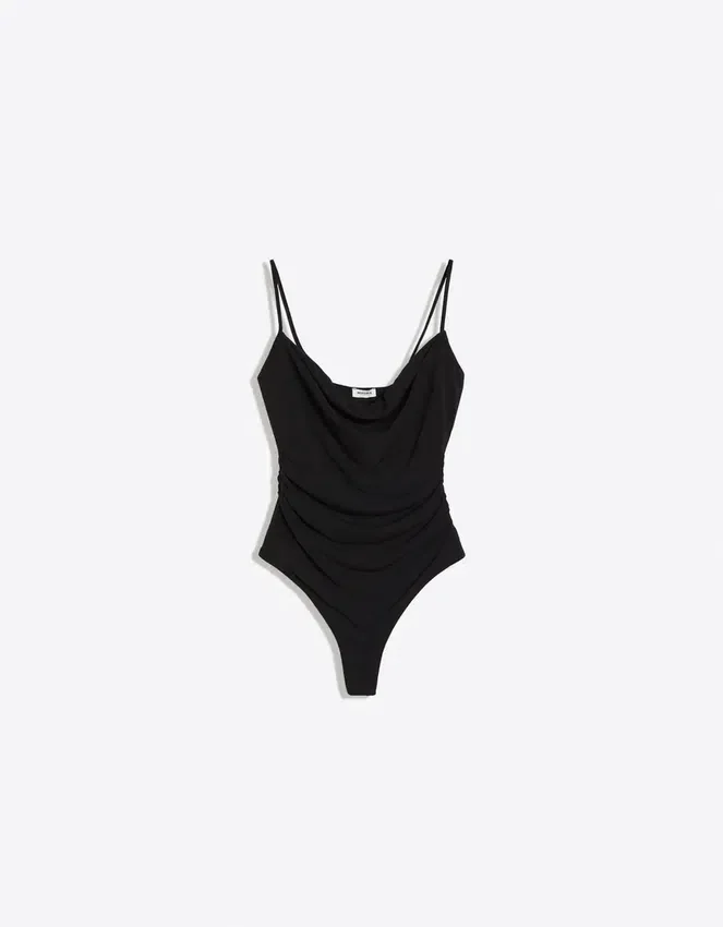 Bodysuit mit Trägern und Drapierung Bodysuit mit Trägern und Drapierung