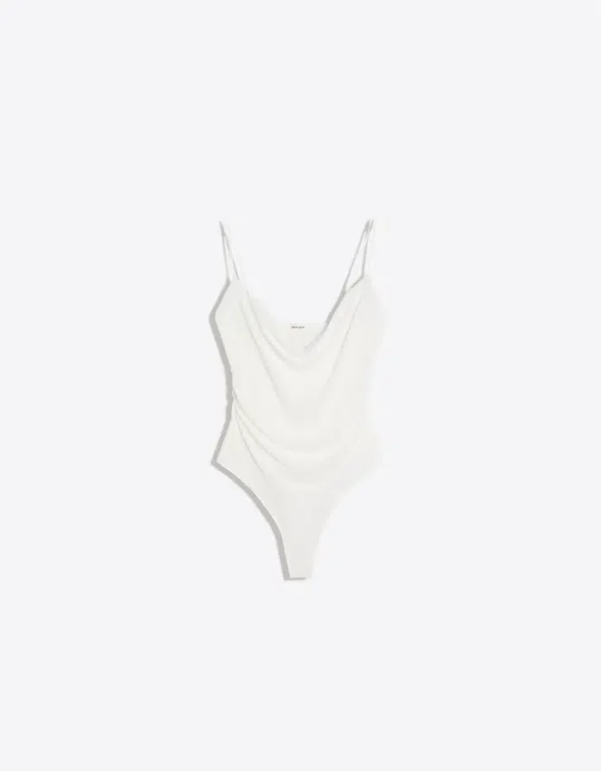 Bodysuit mit Trägern und Drapierung Bodysuit mit Trägern und Drapierung