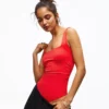 Bodysuit mit Trägern und quadratischem Ausschnitt Bodysuit mit Trägern und quadratischem Ausschnitt