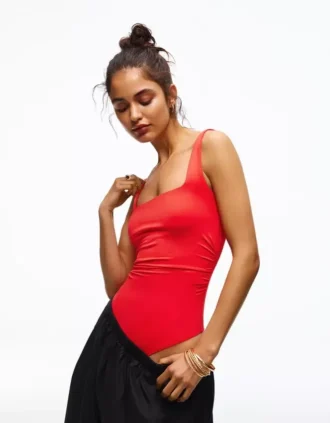 Bodysuit mit Trägern und quadratischem Ausschnitt