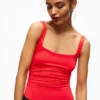Bodysuit mit Trägern und quadratischem Ausschnitt Bodysuit mit Trägern und quadratischem Ausschnitt
