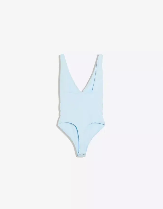 Bodysuit mit Trägern und Raffungen Bodysuit mit Trägern und Raffungen