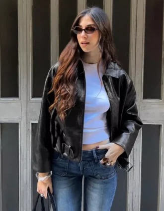 Bomberjacke aus Faux Leather mit Gürtel – Jacken und Trenchcoats – Damen