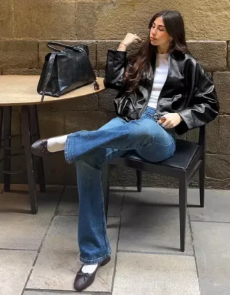 Bomberjacke aus Faux Leather mit Gürtel – Jacken und Trenchcoats – Damen