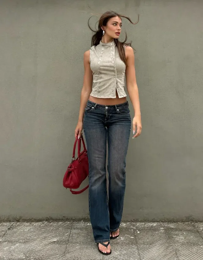 Bootcut-Jeans mit niedriger Leibhöhe Bootcut-Jeans mit niedriger Leibhöhe