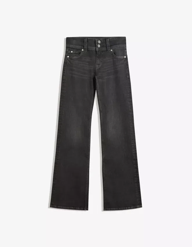 Bootcut-Jeans mit niedriger Leibhöhe und Patten Bootcut-Jeans mit niedriger Leibhöhe und Patten