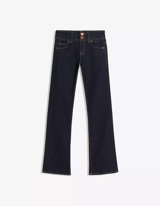 Bootcut-Jeans mit niedriger Leibhöhe und Patten Bootcut-Jeans mit niedriger Leibhöhe und Patten