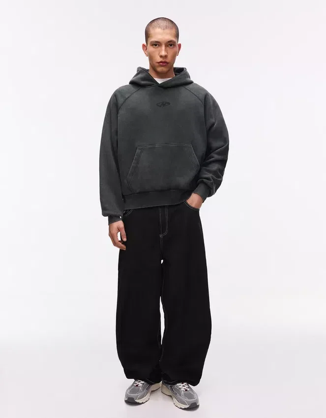 Boxy Fit Kapuzenpullover – Sweatshirts und Hoodies Boxy Fit Kapuzenpullover – Sweatshirts und Hoodies